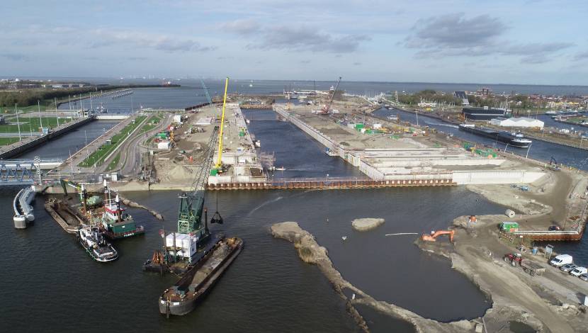 Nieuwe Sluis Terneuzen luchtfoto van de bouwwerkzaamheden